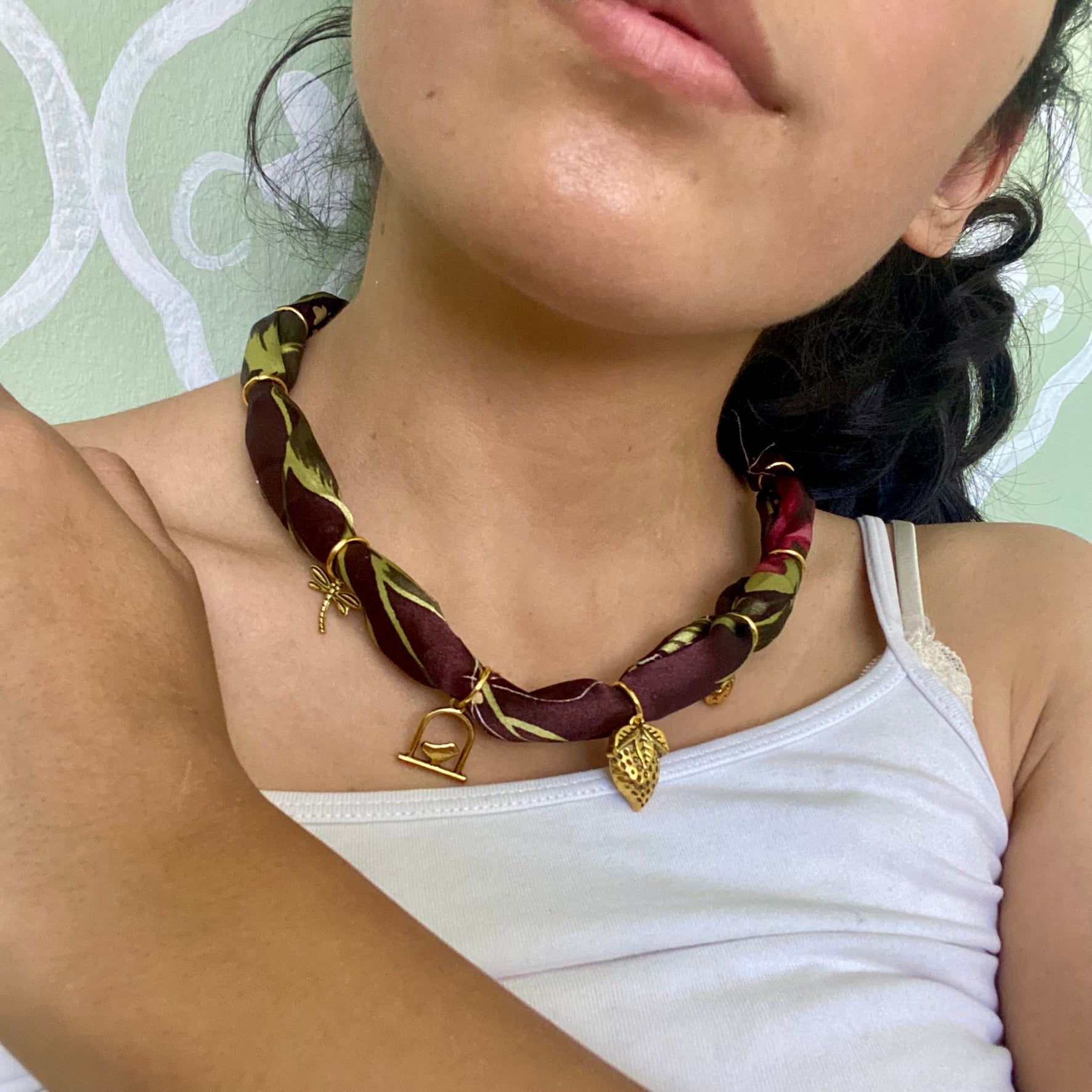 Collar Café Satinado