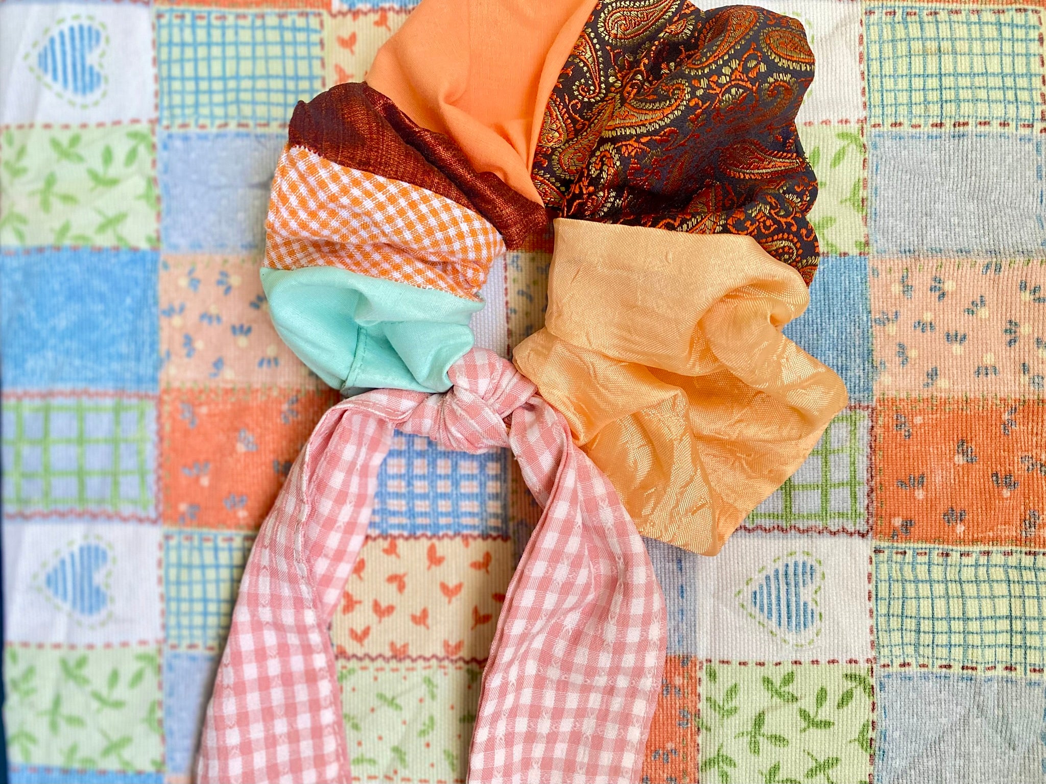 Scrunchie Patchwork Listón Multicolor