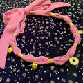 Collar Asiático Rosado c/ Dorado Listón