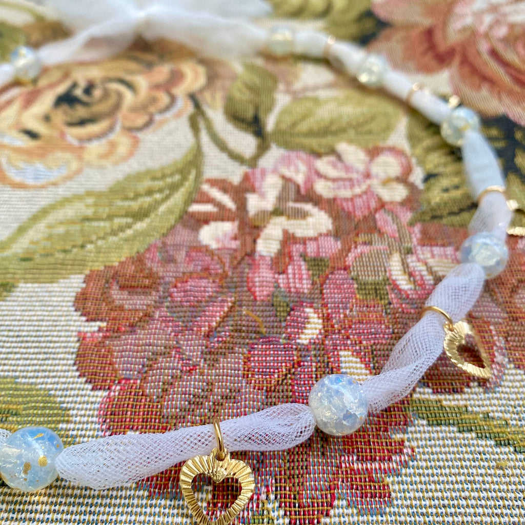 Collar Transparencia Corazones Blanco c/ Dorado
