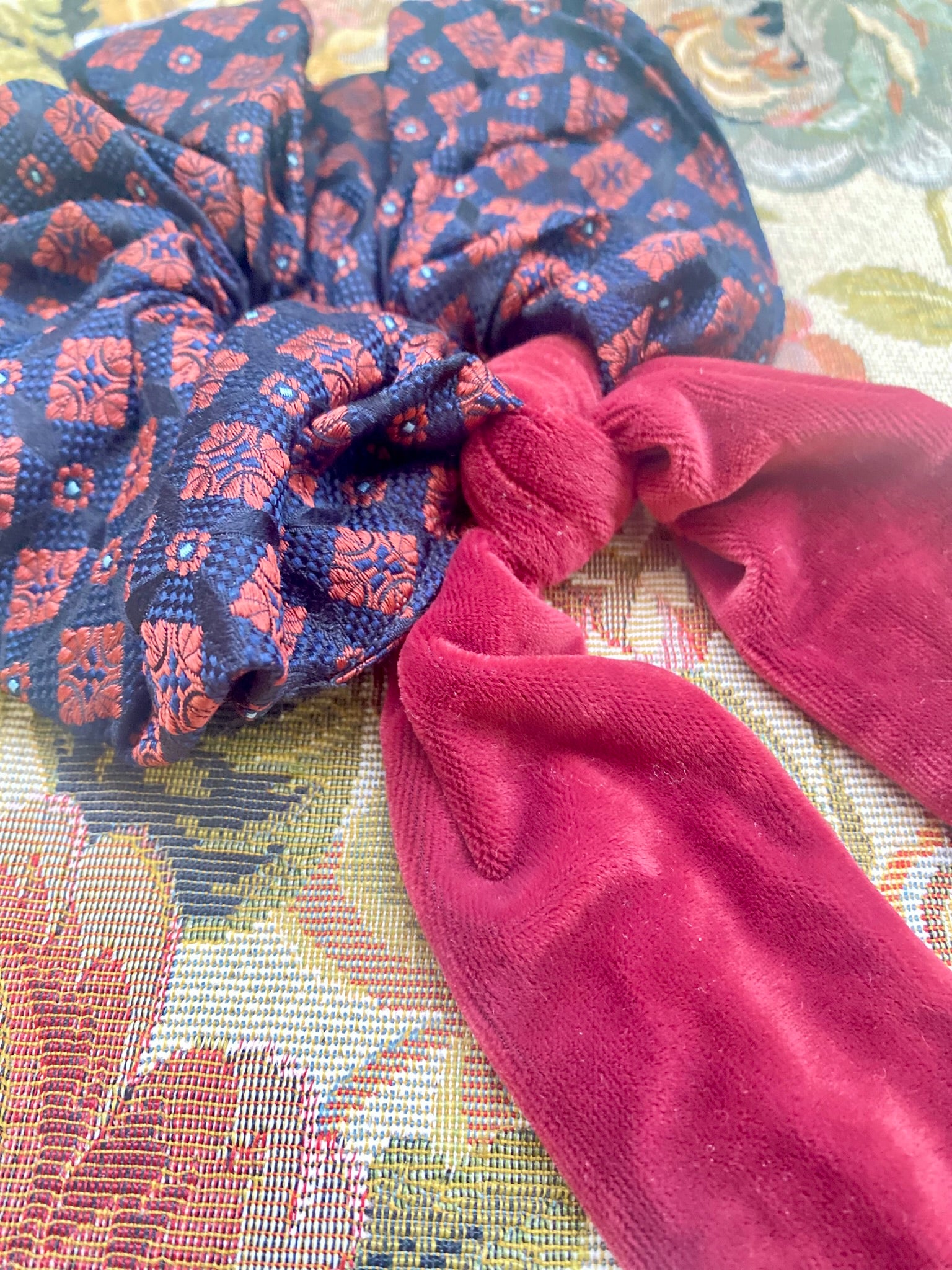 Scrunchie Listón Burdeo