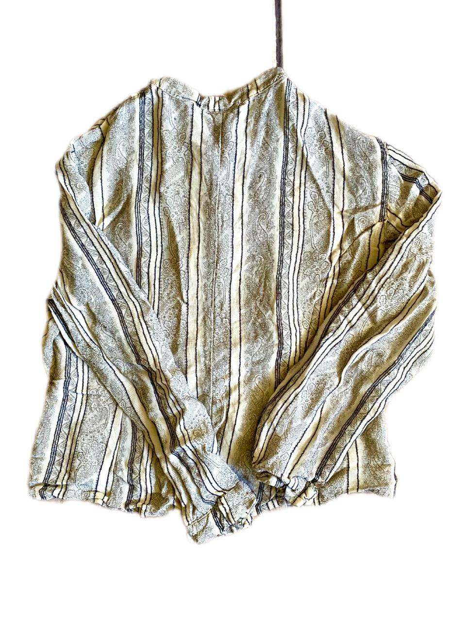Blusa Rayada con Botones